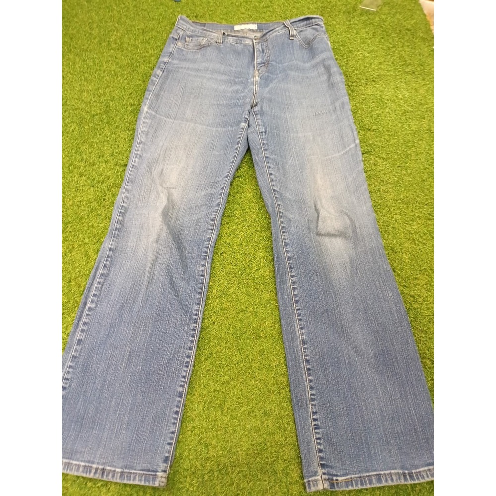 Vintage Levi's 512 Perfectly‎ Slimming Bootcut Jeans Women 12 Blue Everyday Wear